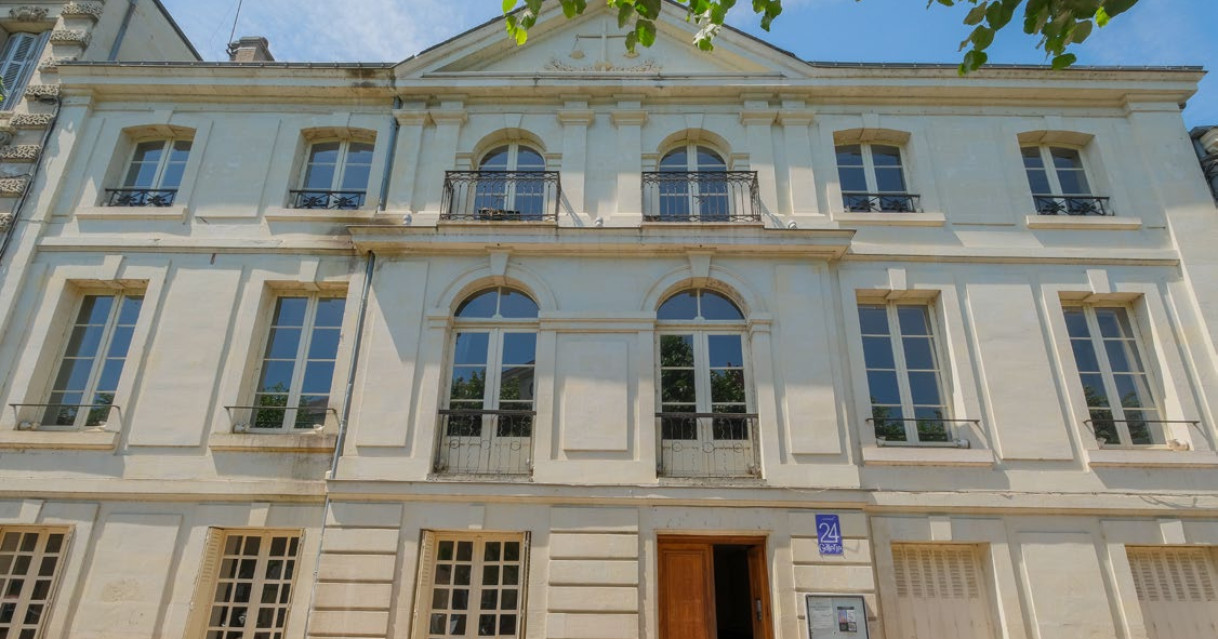 Chinon (37)