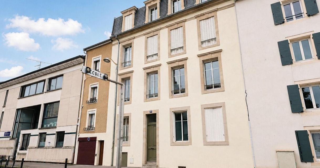 Nancy (54)