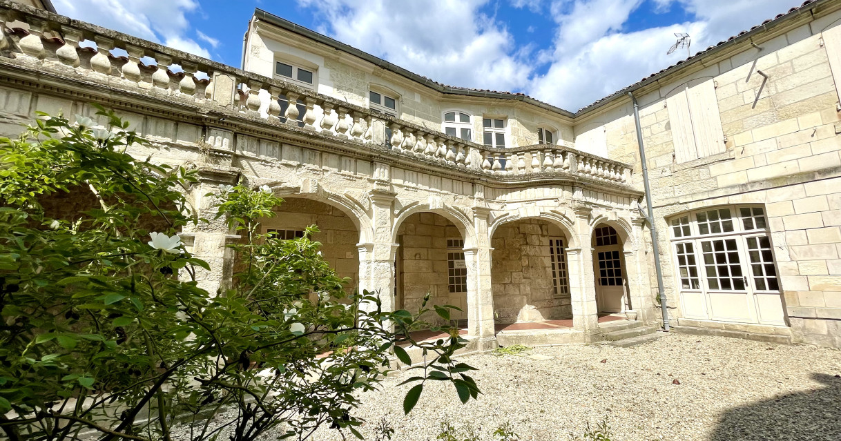 Saintes (17)