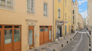 Nîmes (30)