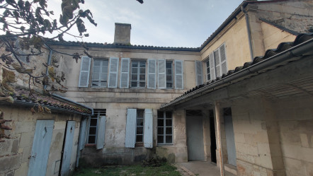 Saintes (17)